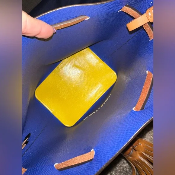 NWOT 💛 Dooney & Bourke Bucket Bag with DB Dustbag - Picture 8 of 10